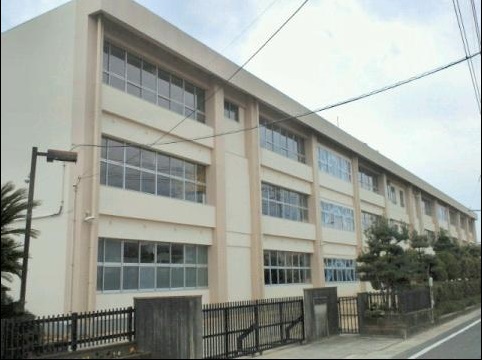 中学校　倉敷市立庄中学校（中学校）まで458m