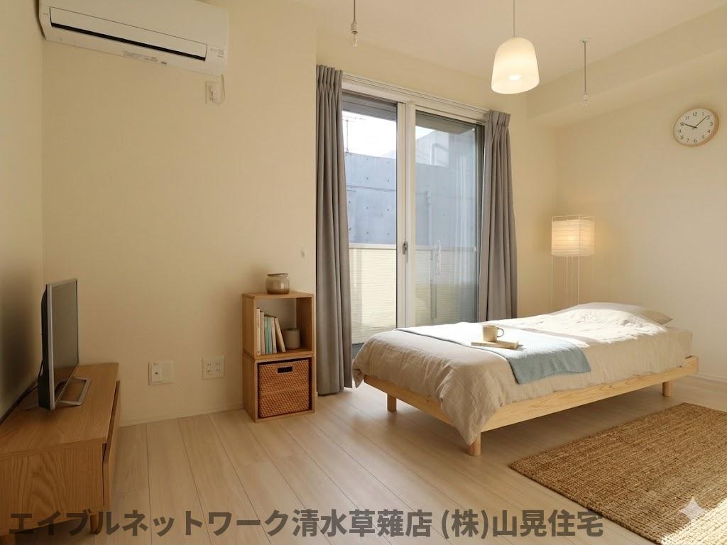 居室・リビング　家具備品はイメージで、実際の物件には含まれません