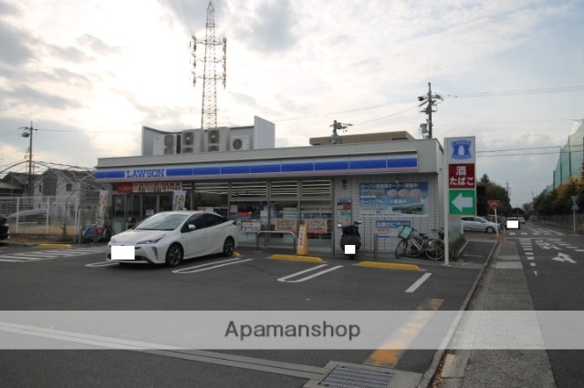 コンビニ　ローソン中川助光三丁目店（コンビニ）まで118m