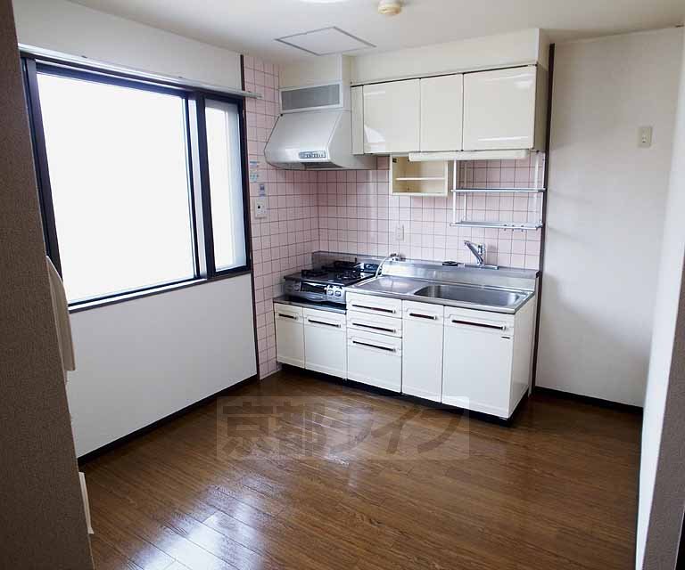 居室・リビング　日当たりがよく明るい室内です・