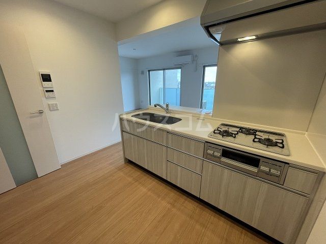 【知多郡東浦町大字生路のマンションのキッチン】