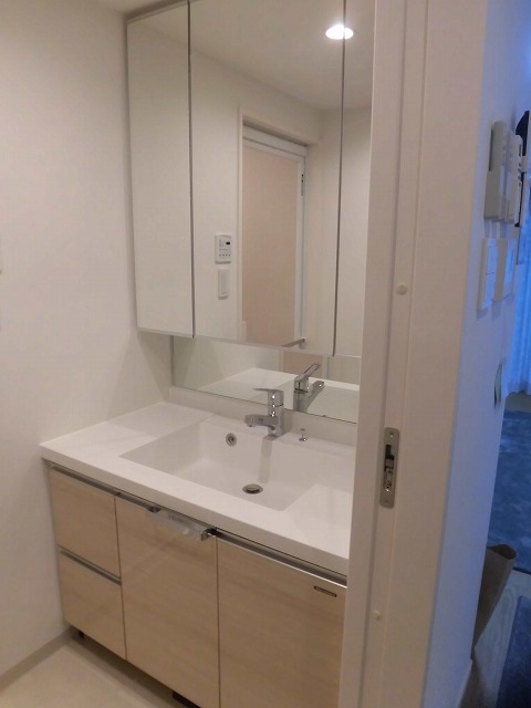 洗面設備　洗髪洗面化粧台