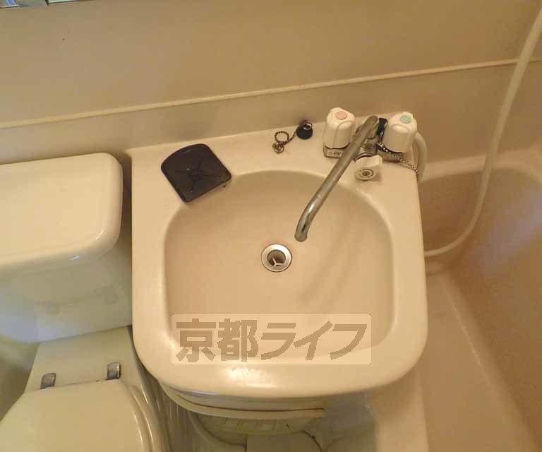 その他設備　洗面台です。