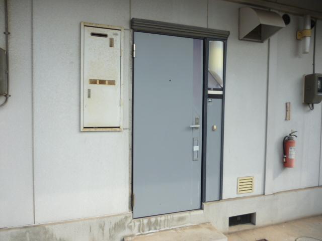 玄関　玄関ドア