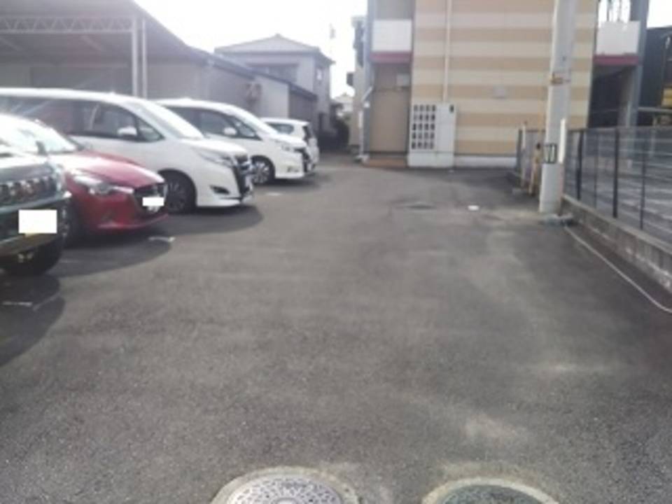 駐車場　駐車場