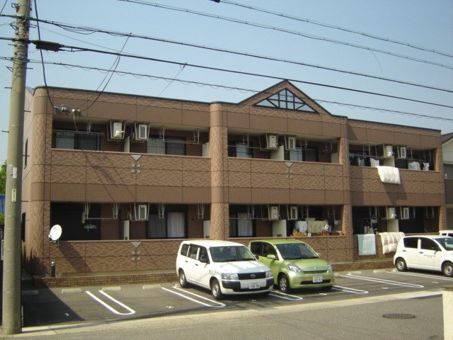 名古屋市守山区川村町のアパートの建物外観