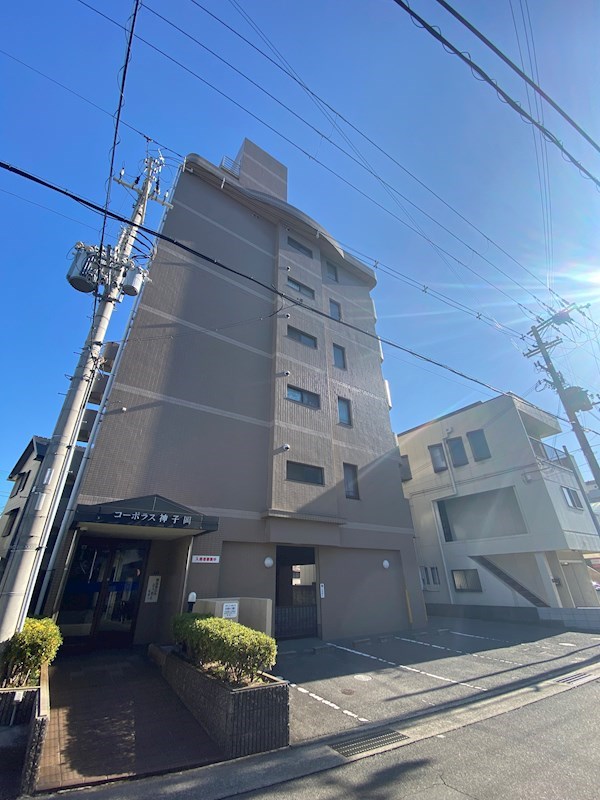 【姫路市神子岡前のマンションの建物外観】