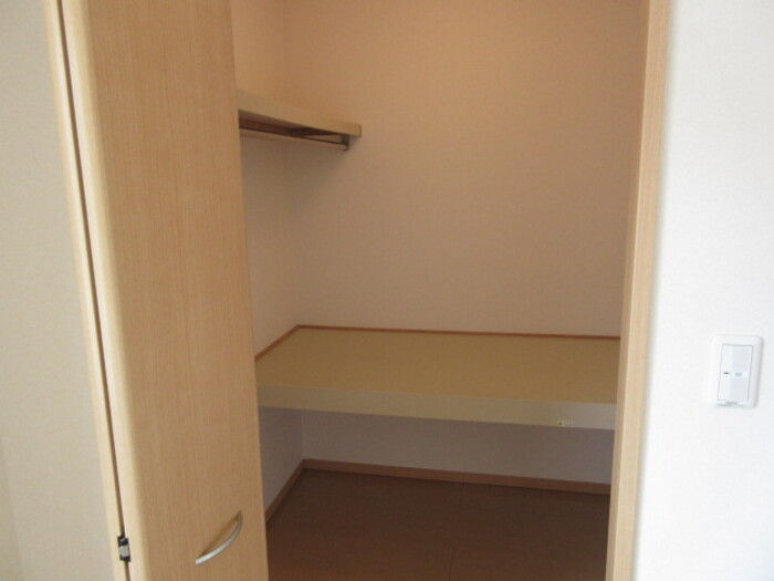 COMFORT RESIDENCE IIの内装写真