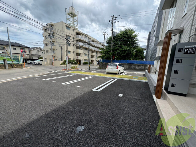 【仙台市若林区元茶畑のアパートの駐車場】