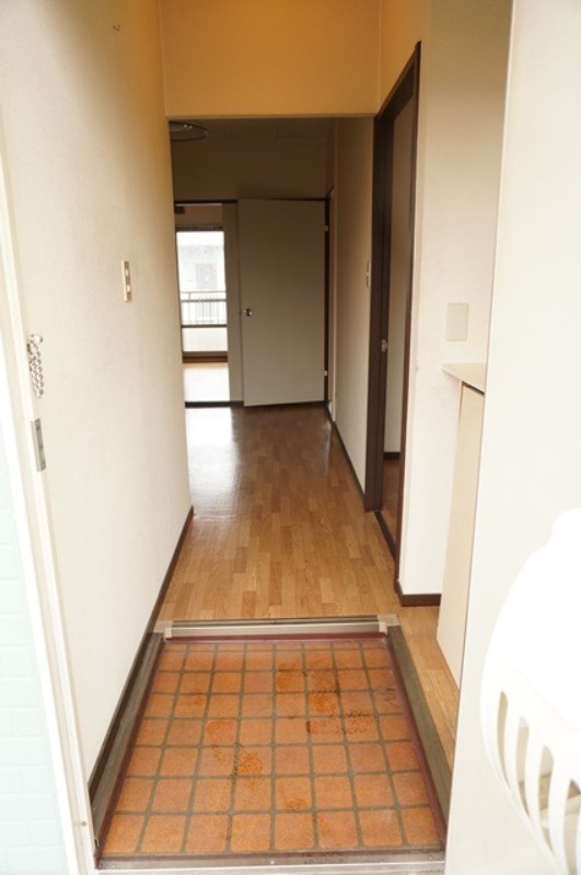 玄関　図面と現状に相違がある場合には現状を優先