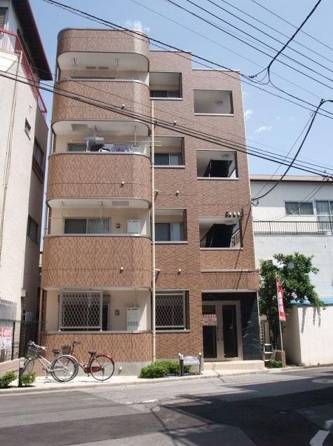 北区田端新町のマンションの建物外観