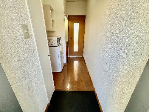 玄関　設備・仕様は号室により異なる為、現況を優先いたします。