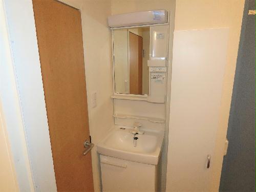 洗面設備　使いやすい独立洗面台です