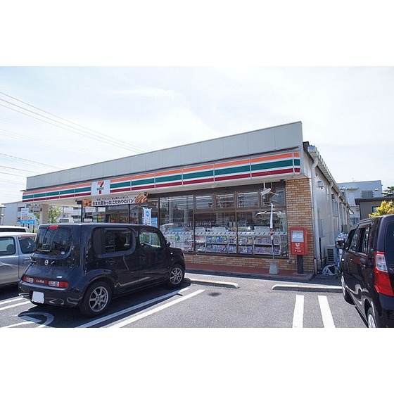 コンビニ　セブンイレブン郡山荒井店（コンビニ）まで378m