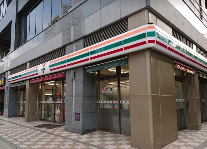 コンビニ　セブン‐イレブン 浜松板屋町店（コンビニ）まで139m