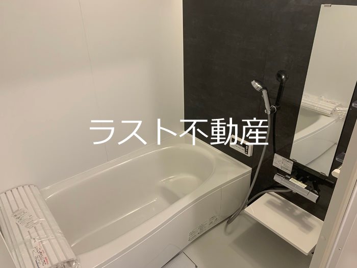 【出水市中央町のアパートのバス・シャワールーム】