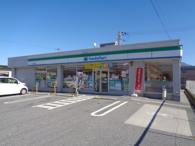 コンビニ　ファミリーマート　長浜柳町店（コンビニ）まで644m