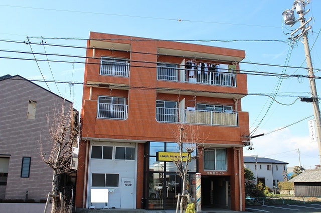 あま市篠田のマンションの建物外観