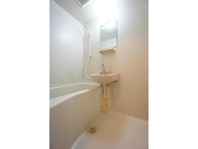 バス・シャワールーム　バストイレ別