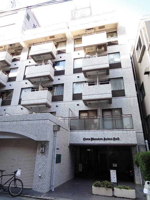 都営新宿線 市ケ谷駅 徒歩8分 築46年