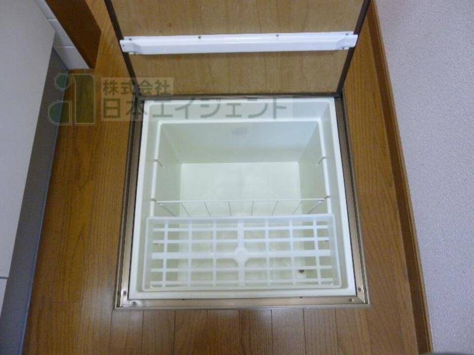 収納　床下収納