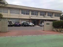 【ボヌール高岡Ａの小学校】