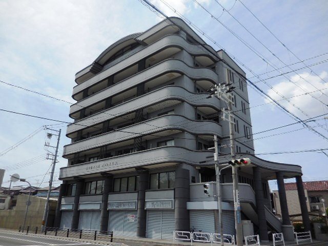 【エテルナ武庫川の建物外観】