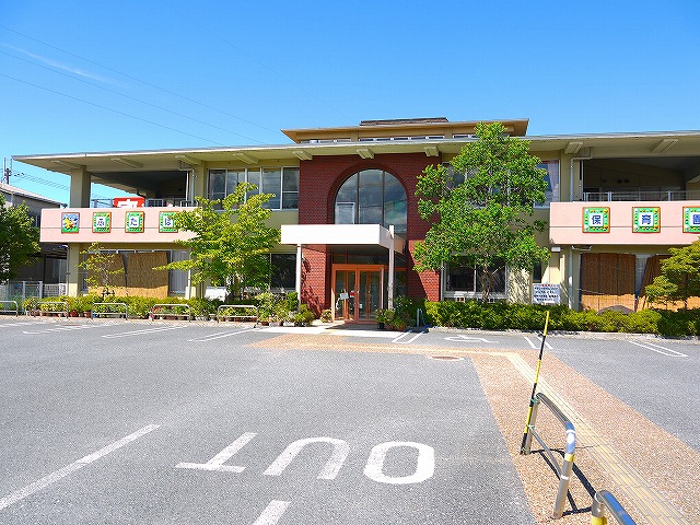 【生駒郡安堵町大字東安堵のマンションの幼稚園・保育園】