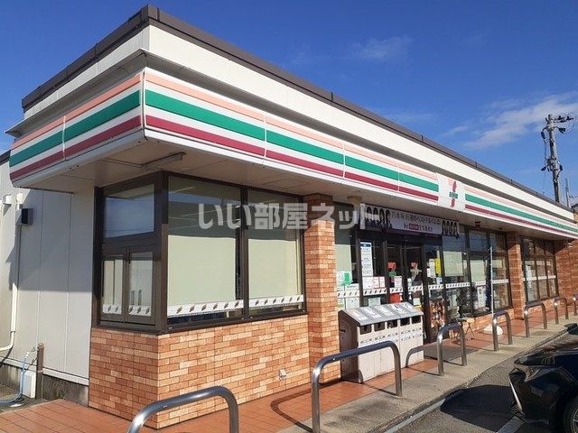 コンビニ　セブンイレブン　黒部堀切店（コンビニ）まで129m