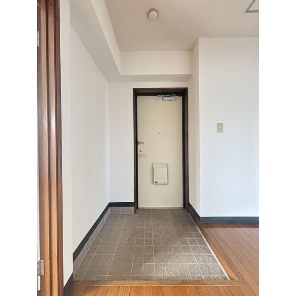 玄関　画像は同タイプ