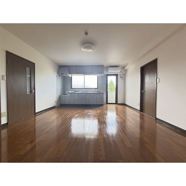 居室・リビング　画像が同タイプ