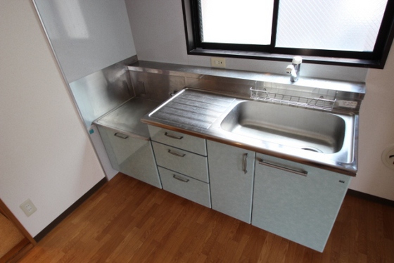 キッチン　※別部屋の写真です