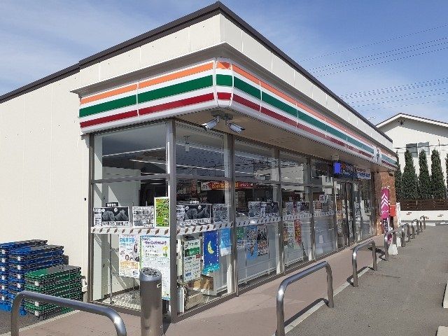 コンビニ　セブンイレブン倉賀野東店（コンビニ）まで500m