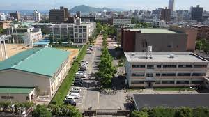 大学・短大　香川大学 法学部・経済学部・地域マネジメント研究科・連合法務（大学・短大）まで694m
