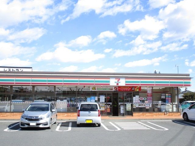 コンビニ　セブンイレブン（コンビニ）まで450m