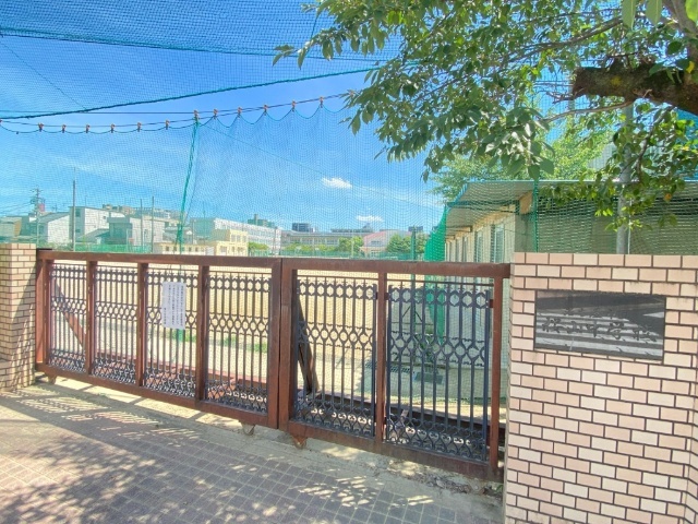 中学校　名古屋市立桜山中学校（中学校）まで1400m