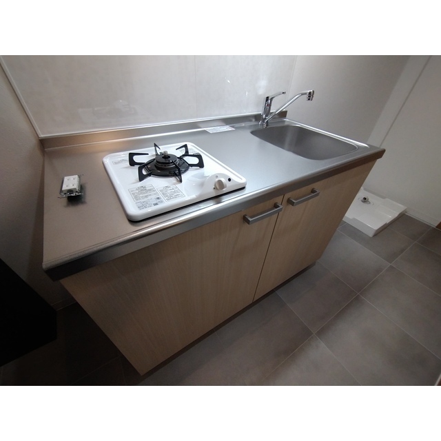 キッチン　コンパクトなキッチンで掃除もラクラク