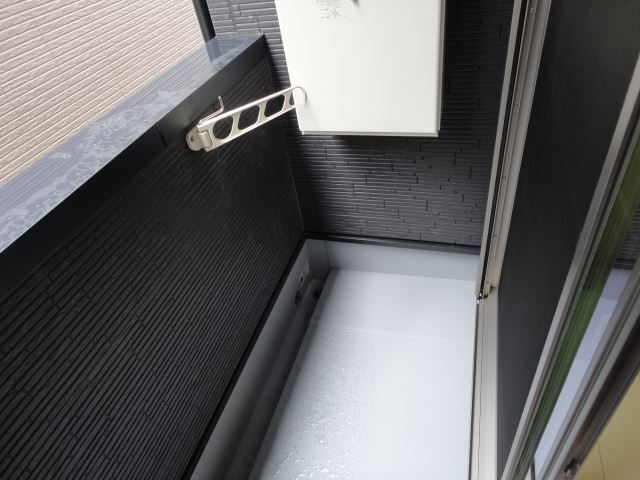 バルコニー　広いバルコニー