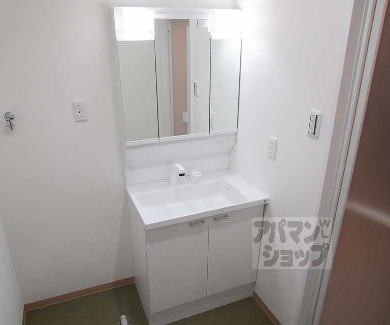 洗面設備　室内の写真です。