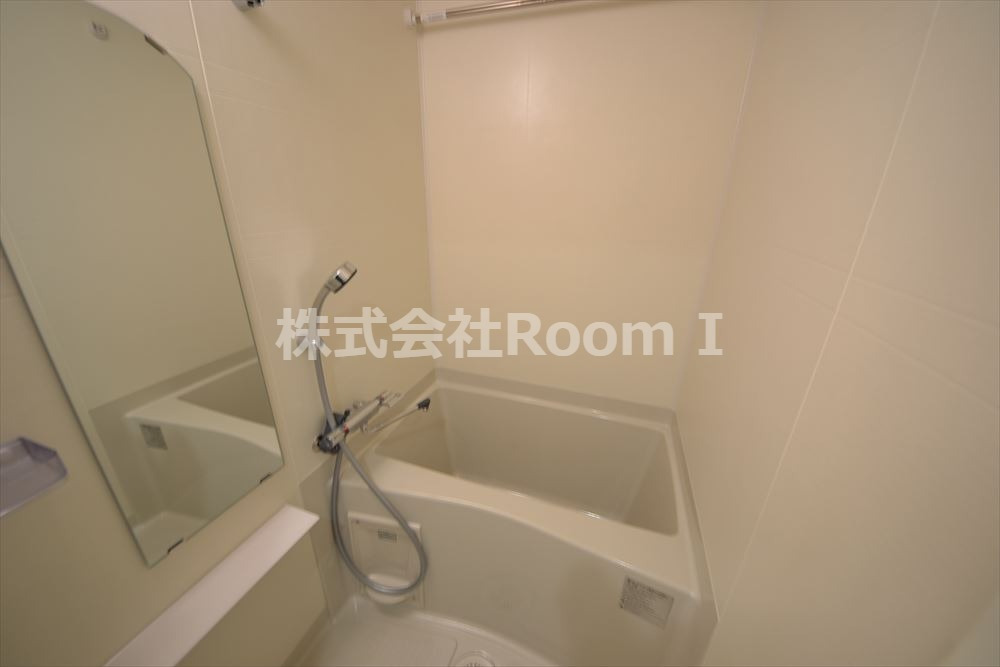 バス・シャワールーム　ゆったり過ごせるお風呂です