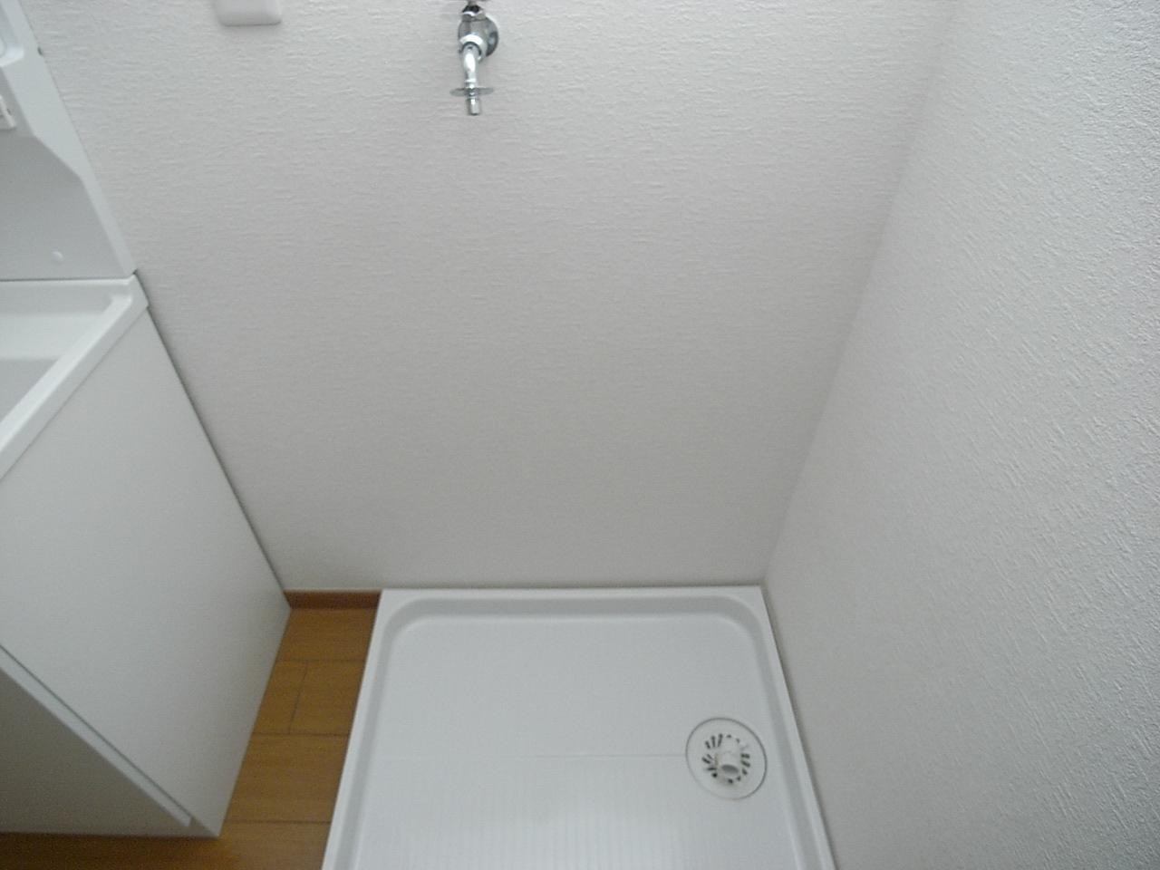 バルコニー　洗濯機置き場