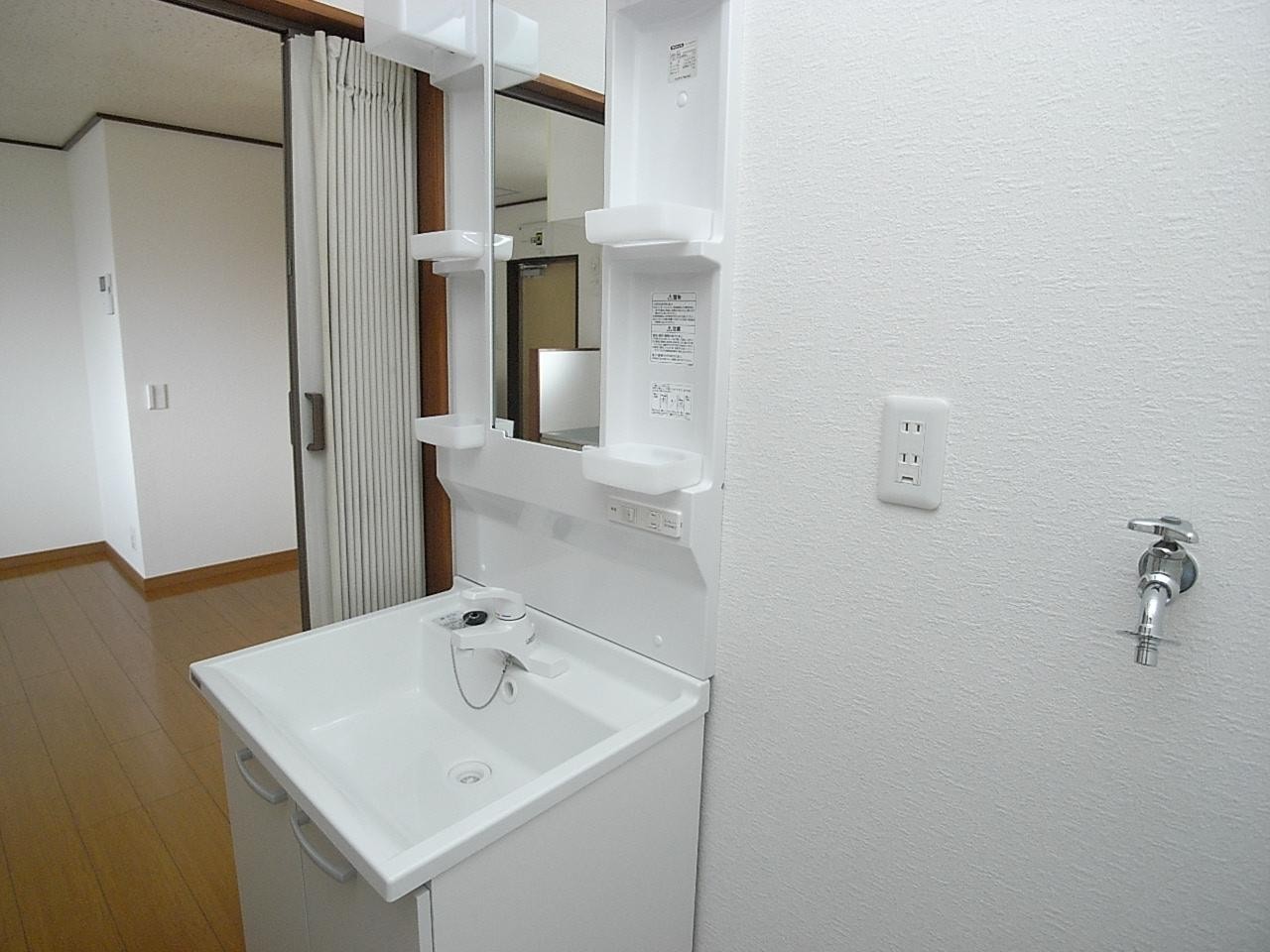 洗面設備　洗面化粧台