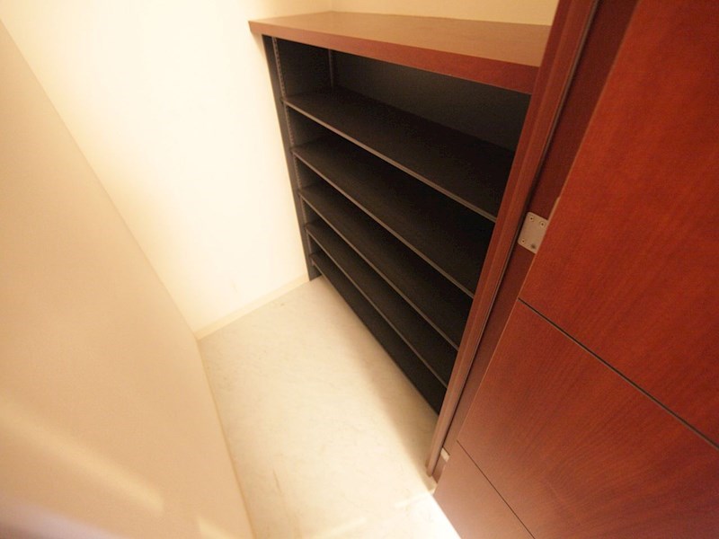 玄関　玄関　シューズボックス付