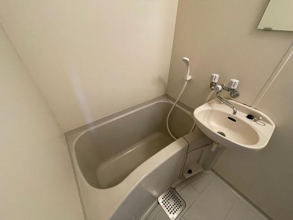 バス・シャワールーム　綺麗です♪