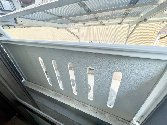 バルコニー　※反転した間取りの別部屋の写真です。現況優先