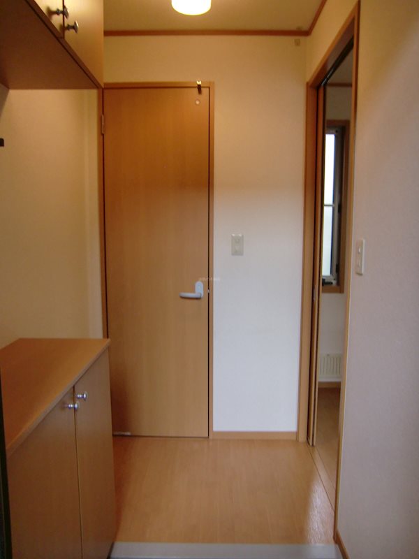 玄関　※他部屋参照
