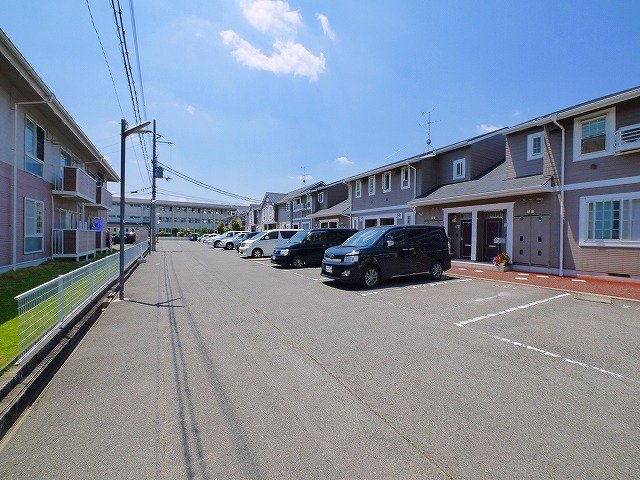 駐車場　駐車スペースもあります