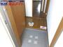 玄関　別部屋反転タイプ写真です。