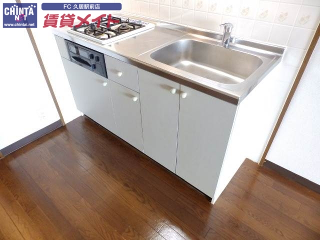 キッチン　別部屋反転タイプ写真です。