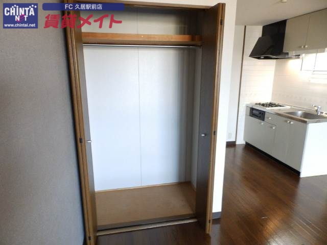 収納　別部屋反転タイプ写真です。